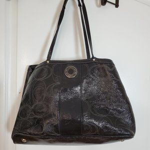 Coach Kisslock Carryall Stripe F19215 Black Patent Leather Shoulder Bag
